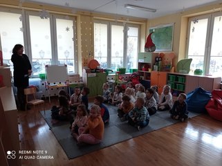 Spotkanie przedszkolaków z pisarką
